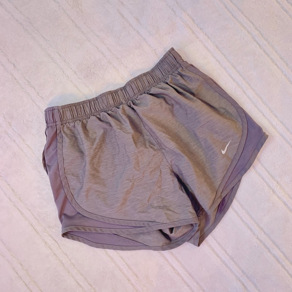 GREY NIKE DRYFIT SHORTS